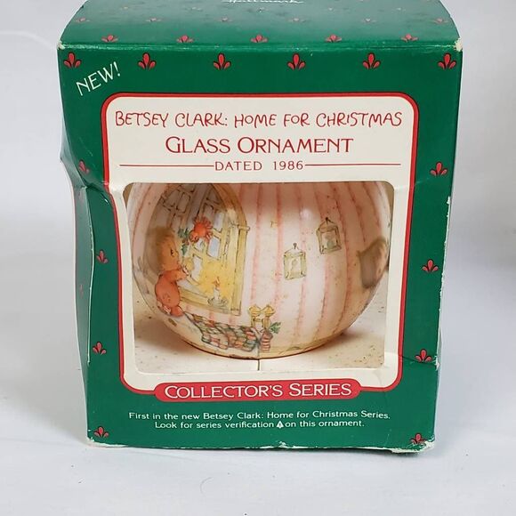 1986 Hallmark Betsey Clark “Home for Christmas” Glass Ornament – Collector’s Ser - Picture 1 of 4